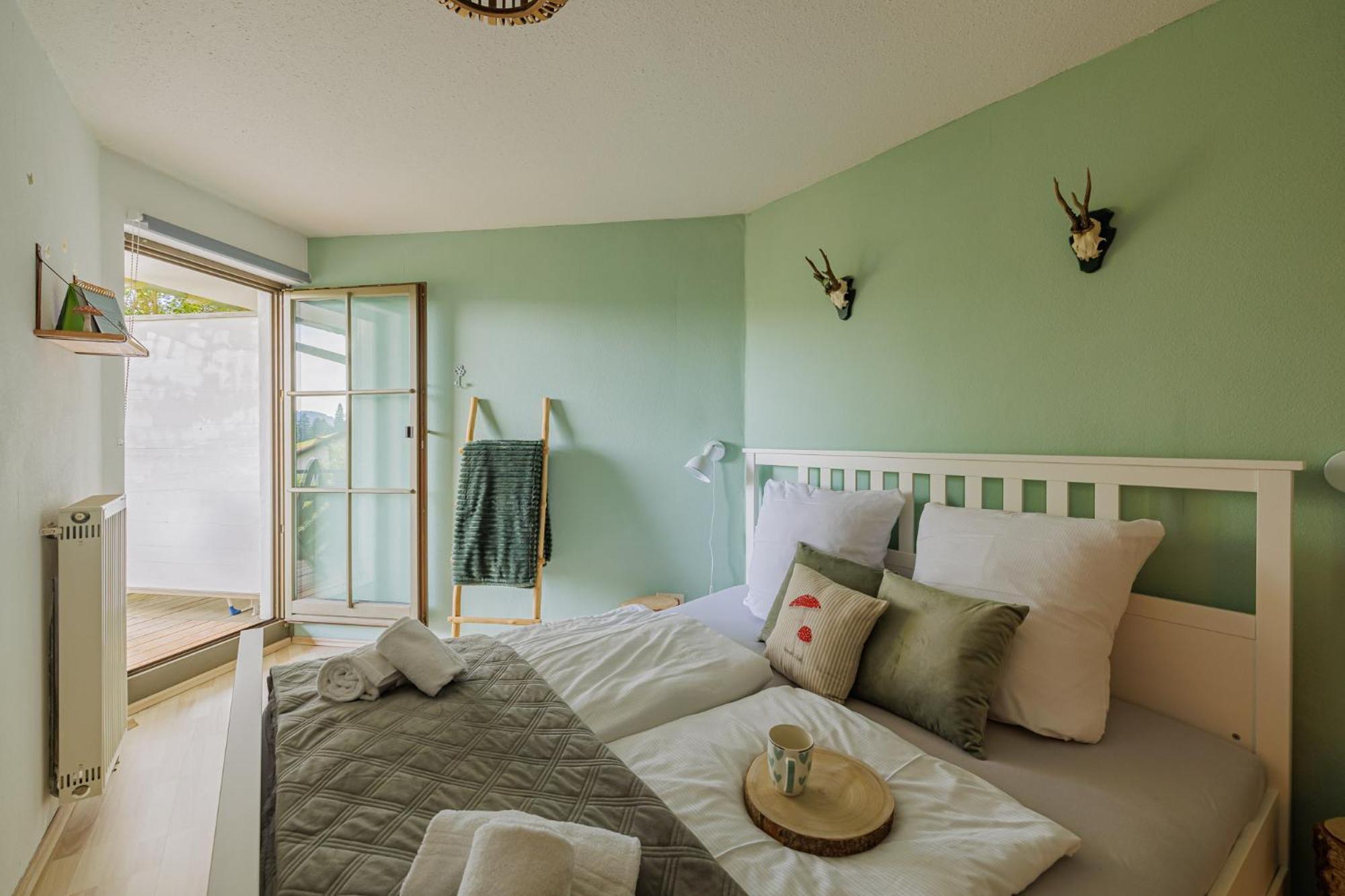 Herzgruen Direkt An Traumhaften Wanderwegen Balkon Mit Toller Aussicht Sauna Im Haus Tiefgarage E-Ladestation Todtnauberg Buitenkant foto